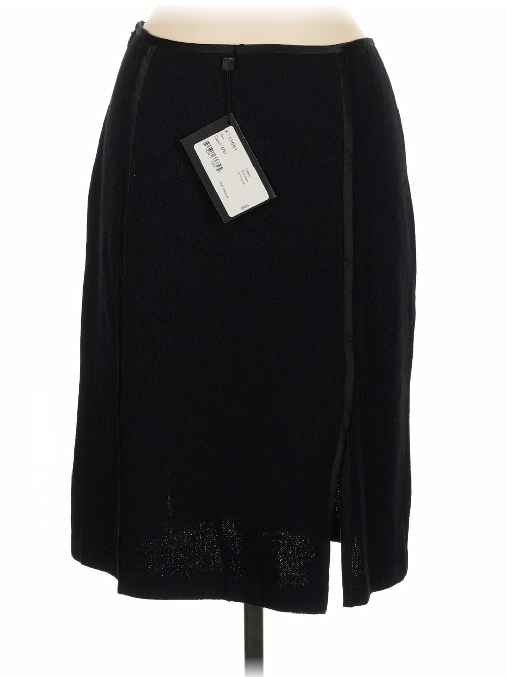 Luxury designer St. John black knit skirt made in the USA - Picture 2 of 14
